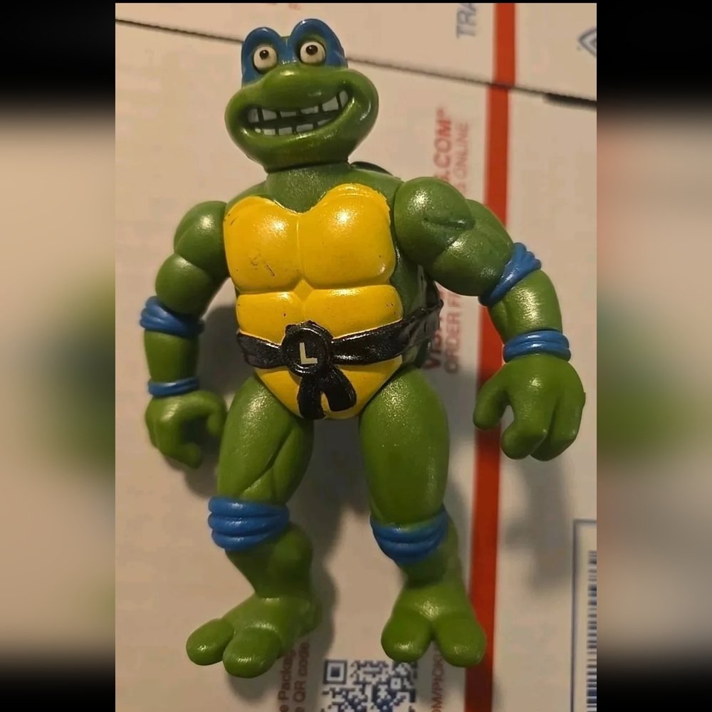 1992 Teenage Mutant Ninja Turtles TMNT - Toon Leonardo Leo 5" Action Figure